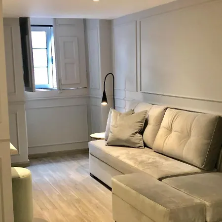 Zoe * Lisbon